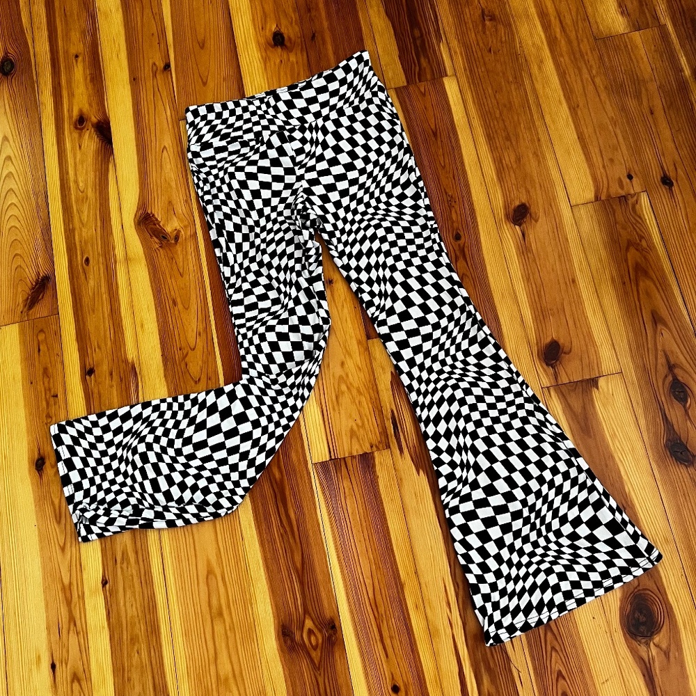 softest checkerboard yoga pants